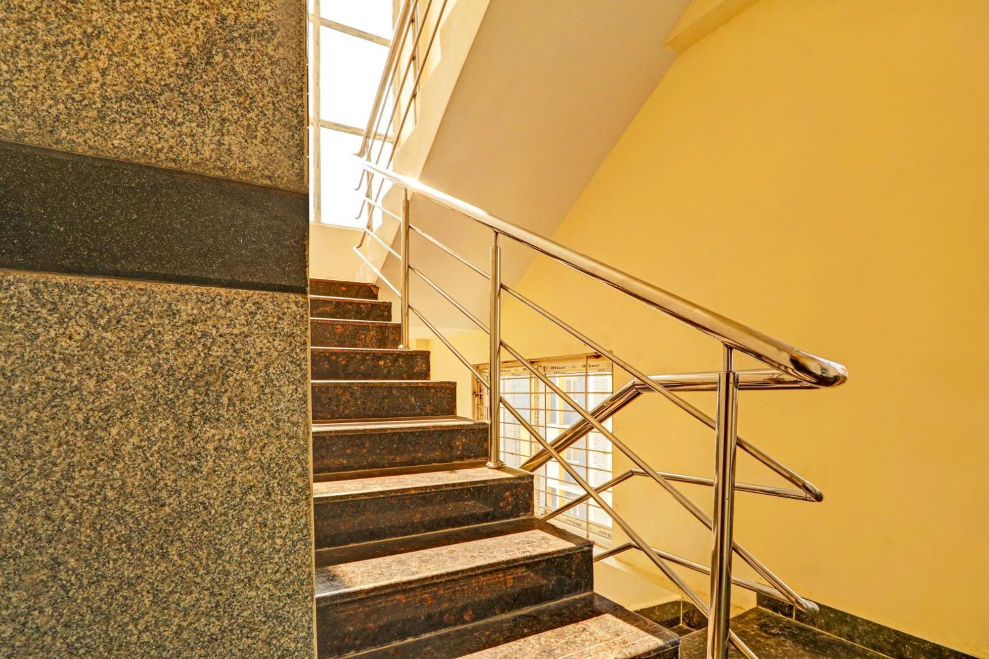 Hotel O Royal Haven Hyderabad Exterior photo